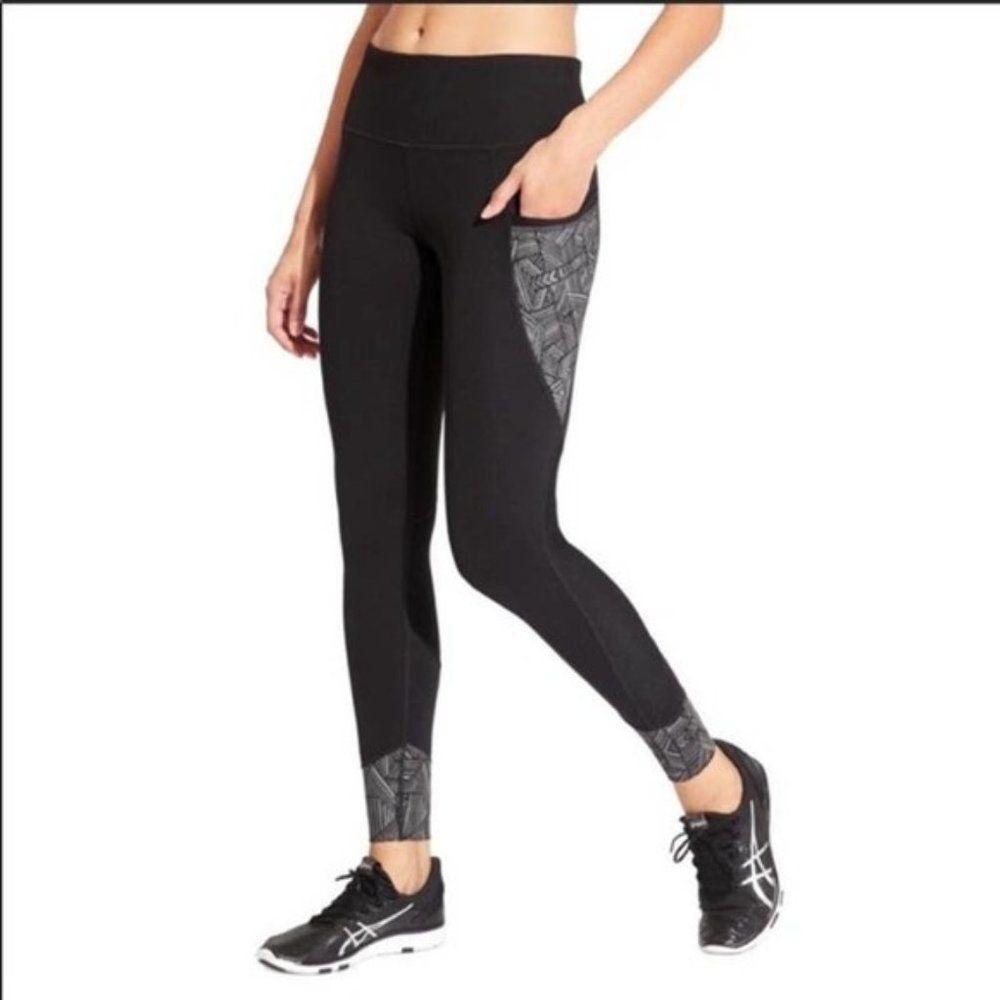 Athleta Reflective Detail Relay Tight Leggings Size Small